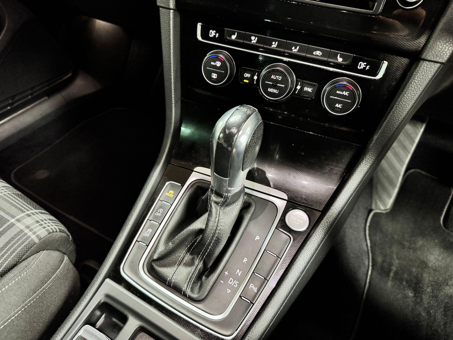 Used Volkswagen Golf 2016 for sale - 76408820: Photo 19