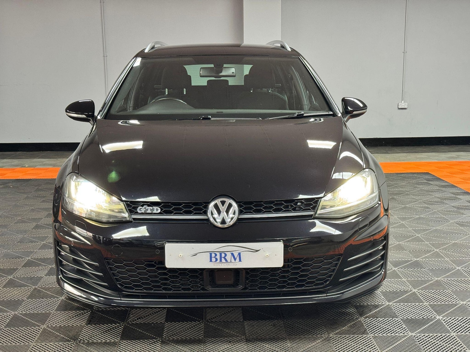 Used Volkswagen Golf 2016 for sale - 76408820: Photo 2