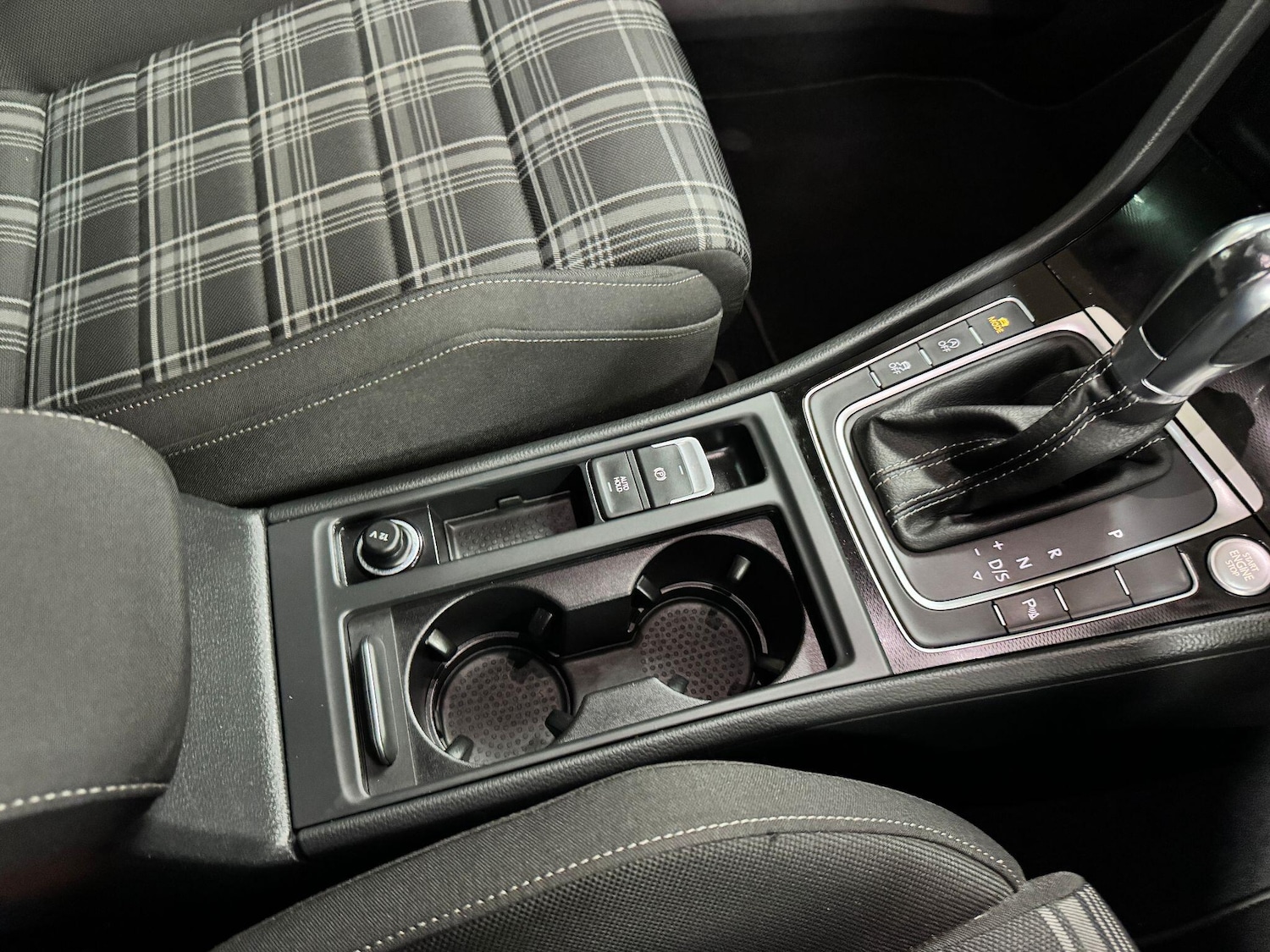 Used Volkswagen Golf 2016 for sale - 76408820: Photo 20