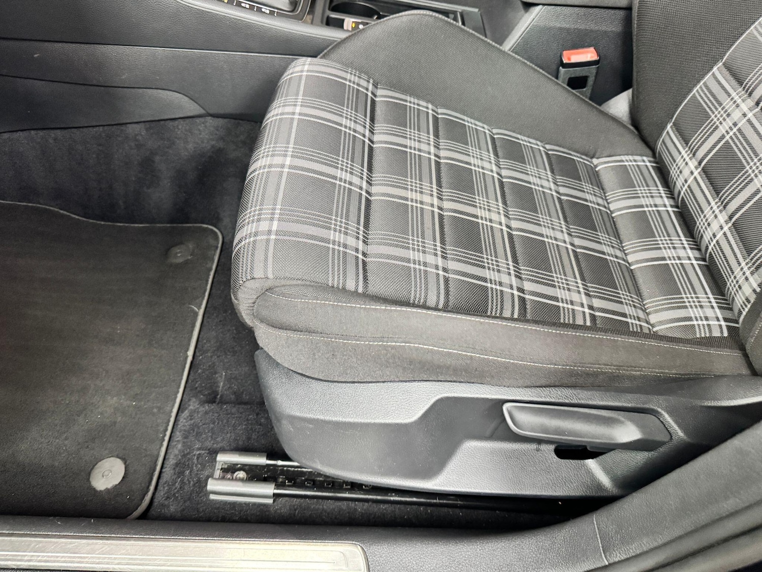 Used Volkswagen Golf 2016 for sale - 76408820: Photo 28