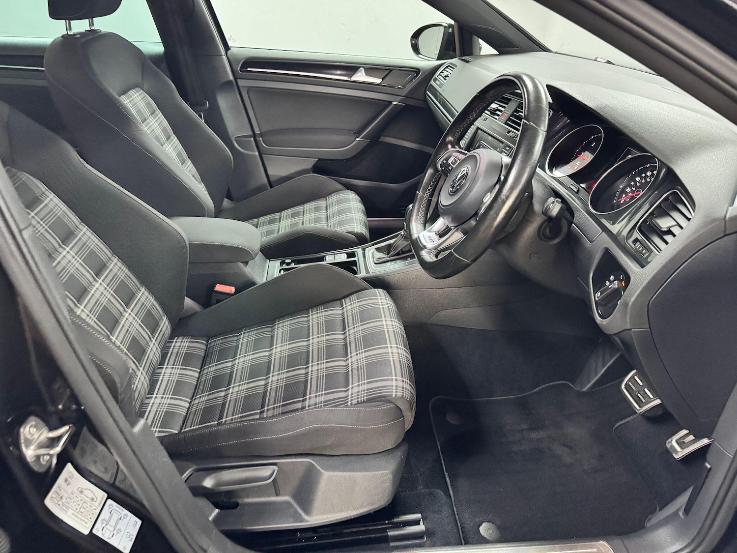 Used Volkswagen Golf 2016 for sale - 76408820: Photo 30