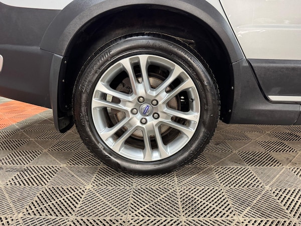Used Volvo XC70 2014 for sale - 74822544: Photo 31