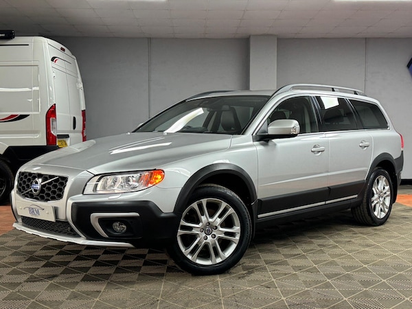 Used Volvo XC70 2014 for sale - 74822544: Photo 3