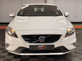 Used Volvo V40 2015 for sale - 79337771: Photo