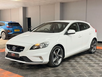 Used Volvo V40 2015 for sale - 79337771: Photo