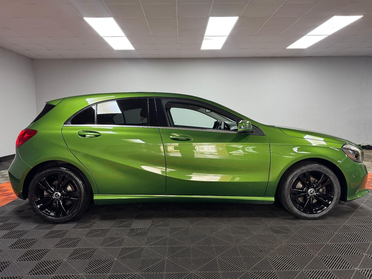 Used Mercedes-Benz A-Class 2016 for sale - 76122670: Photo 10