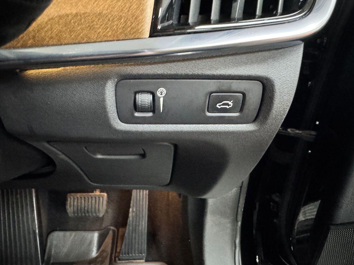 Vehicle 44