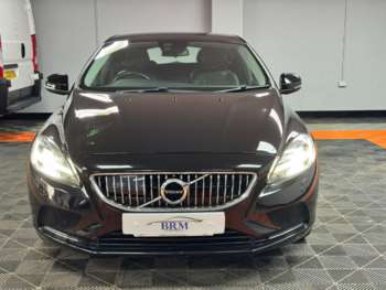 Used Volvo V40 2017 for sale - 74408990: Photo