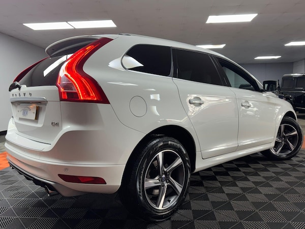 Used Volvo XC60 2015 for sale - 76138651: Photo 2