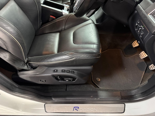 Used Volvo XC60 2015 for sale - 76138651: Photo 31