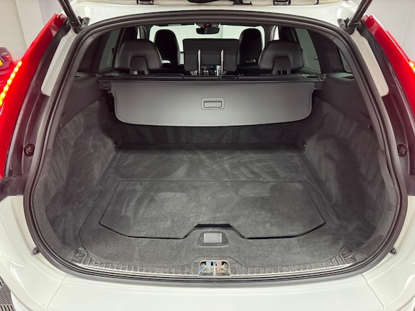 Used Volvo XC60 2015 for sale - 76138651: Photo 45