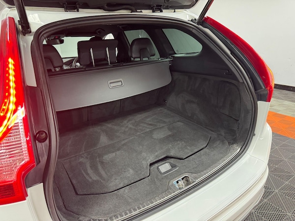 Used Volvo XC60 2015 for sale - 76138651: Photo 46