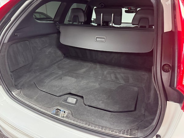 Used Volvo XC60 2015 for sale - 76138651: Photo 47