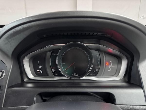 Used Volvo XC60 2015 for sale - 76138651: Photo 49