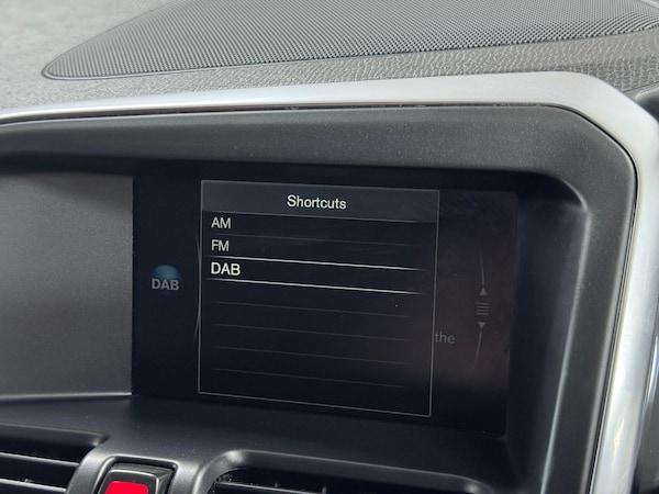 Used Volvo XC60 2015 for sale - 76138651: Photo 52