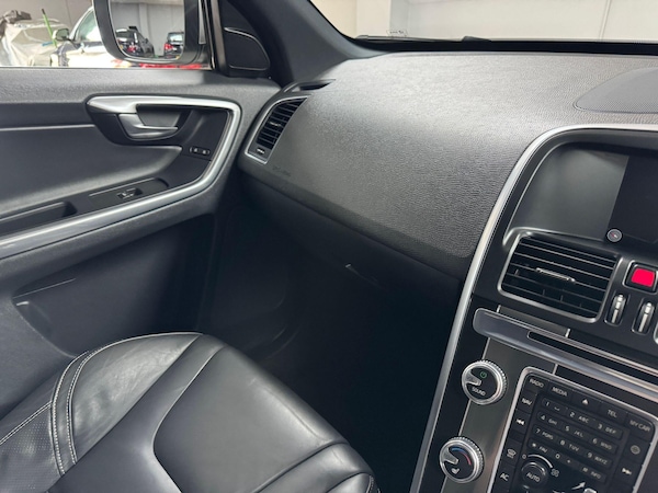 Used Volvo XC60 2015 for sale - 76138651: Photo 63