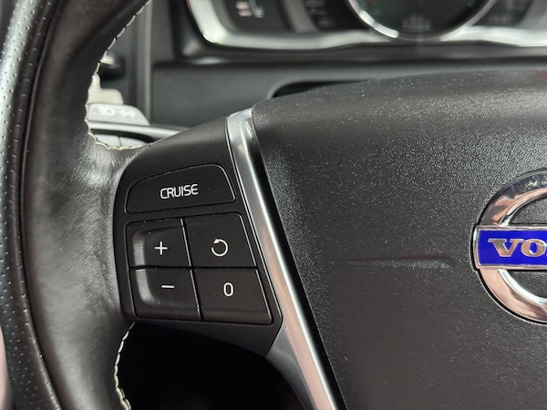 Used Volvo XC60 2015 for sale - 76138651: Photo 68