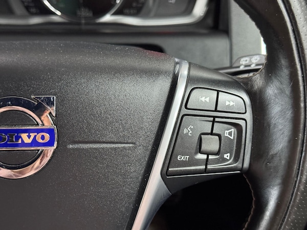 Used Volvo XC60 2015 for sale - 76138651: Photo 69