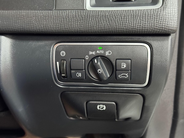 Used Volvo XC60 2015 for sale - 76138651: Photo 70