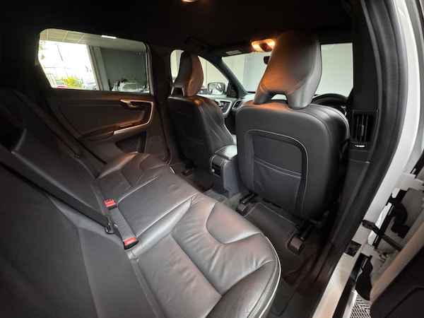Used Volvo XC60 2015 for sale - 76138651: Photo 75