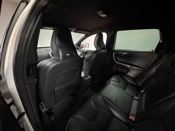 Used Volvo XC60 2015 for sale - 76138651: Photo 78