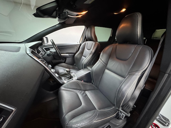 Used Volvo XC60 2015 for sale - 76138651: Photo 79