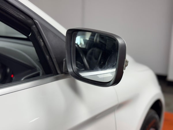 Used Volvo XC60 2015 for sale - 76138651: Photo 87
