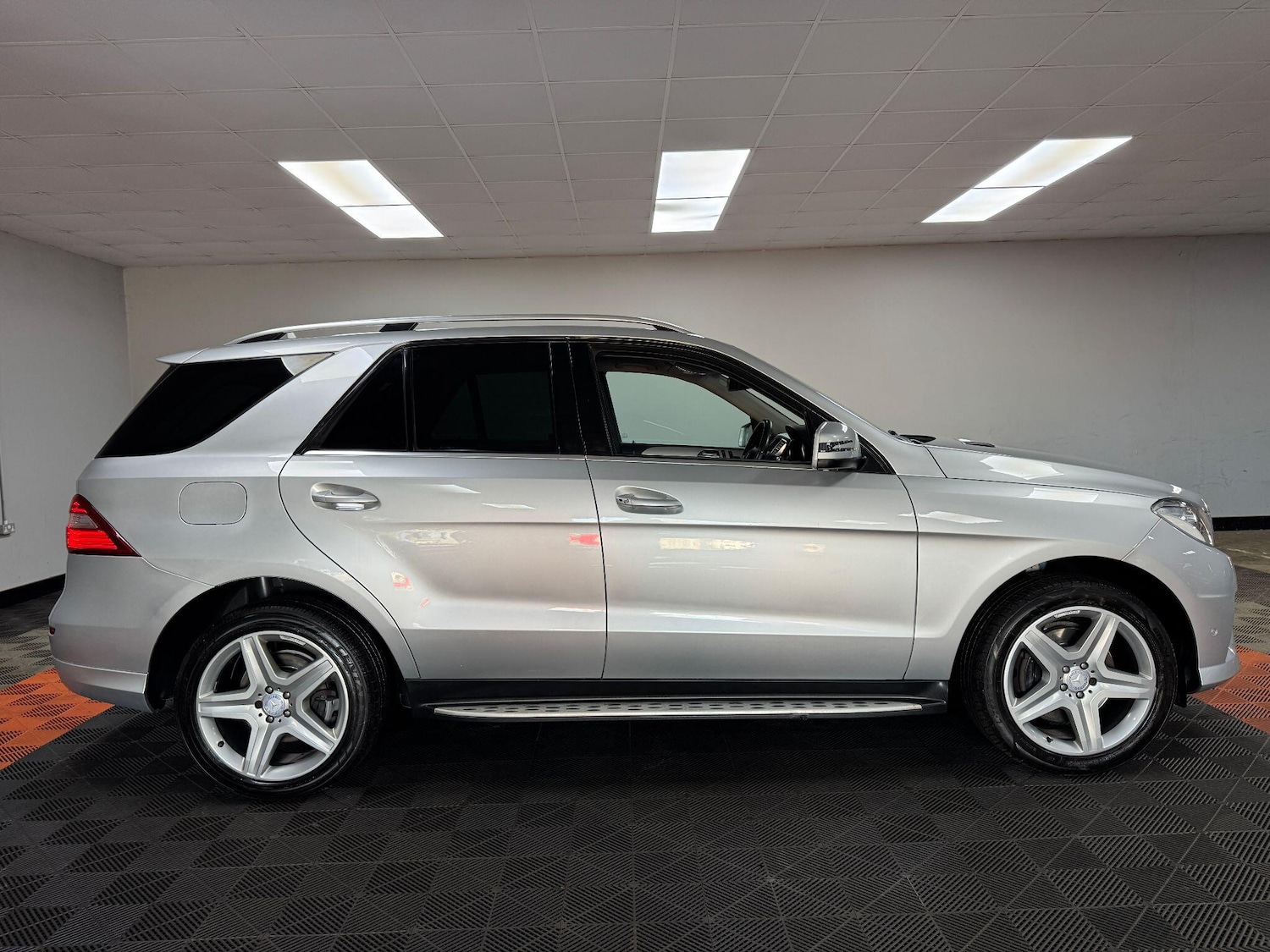 Used Mercedes-Benz M Class 2013 for sale - 76348857: Photo 11