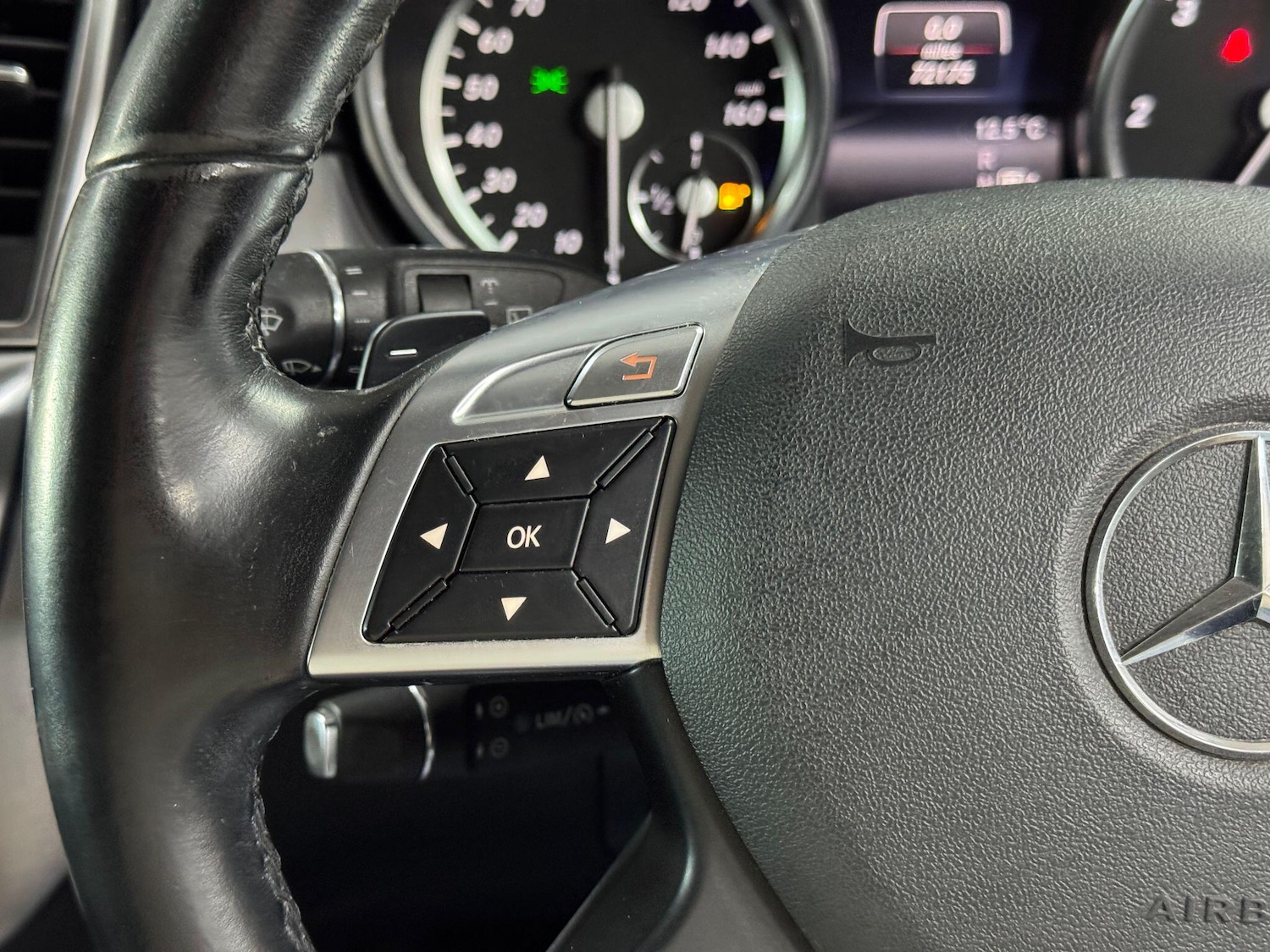 Used Mercedes-Benz M Class 2013 for sale - 76348857: Photo 44