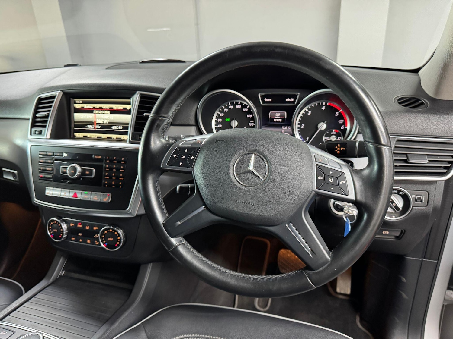 Used Mercedes-Benz M Class 2013 for sale - 76348857: Photo 68