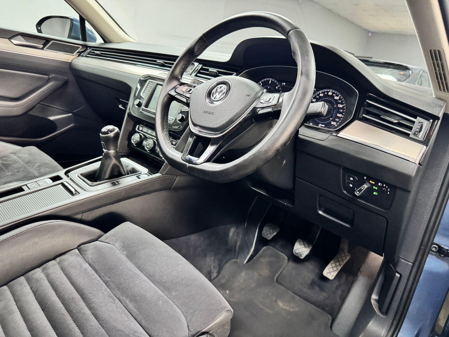 Used Volkswagen Passat 2017 for sale - 76083738: Photo 17