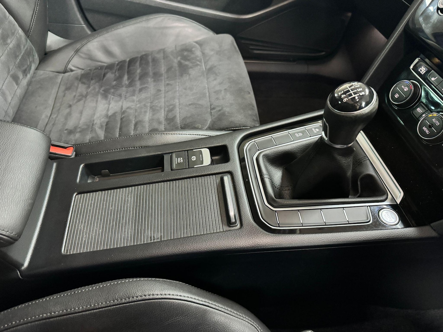 Used Volkswagen Passat 2017 for sale - 76083738: Photo 21