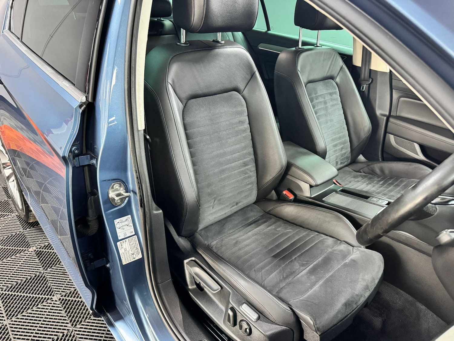 Used Volkswagen Passat 2017 for sale - 76083738: Photo 24