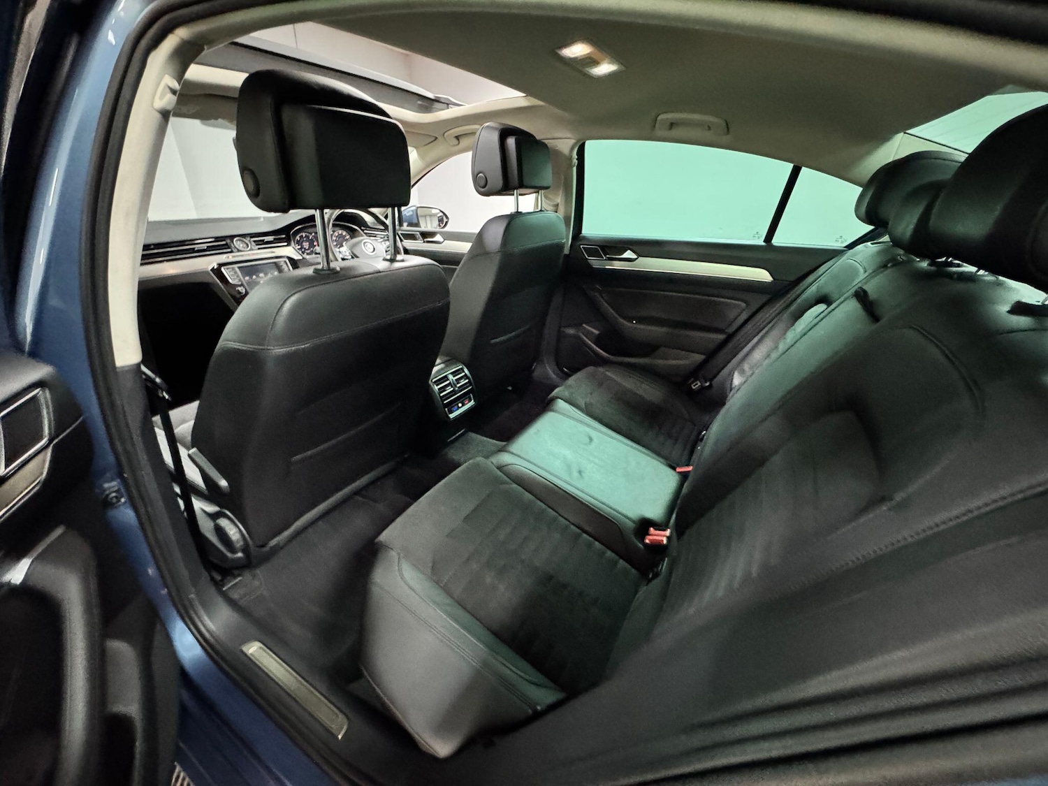 Used Volkswagen Passat 2017 for sale - 76083738: Photo 36