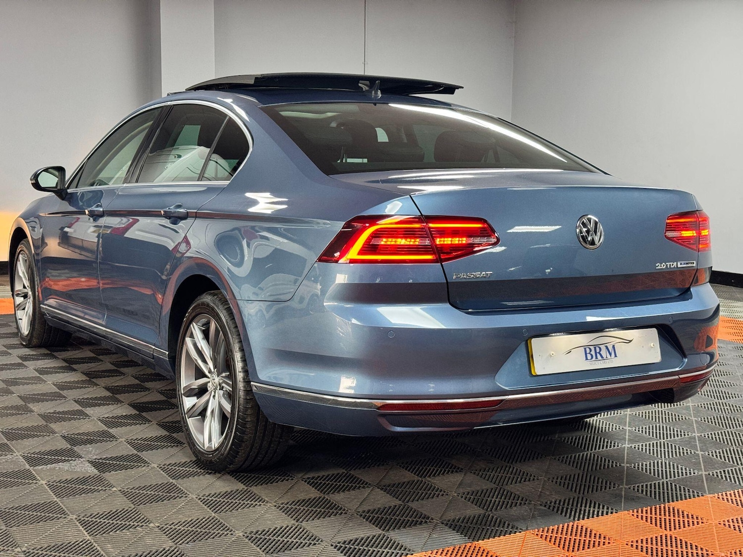 Used Volkswagen Passat 2017 for sale - 76083738: Photo 4