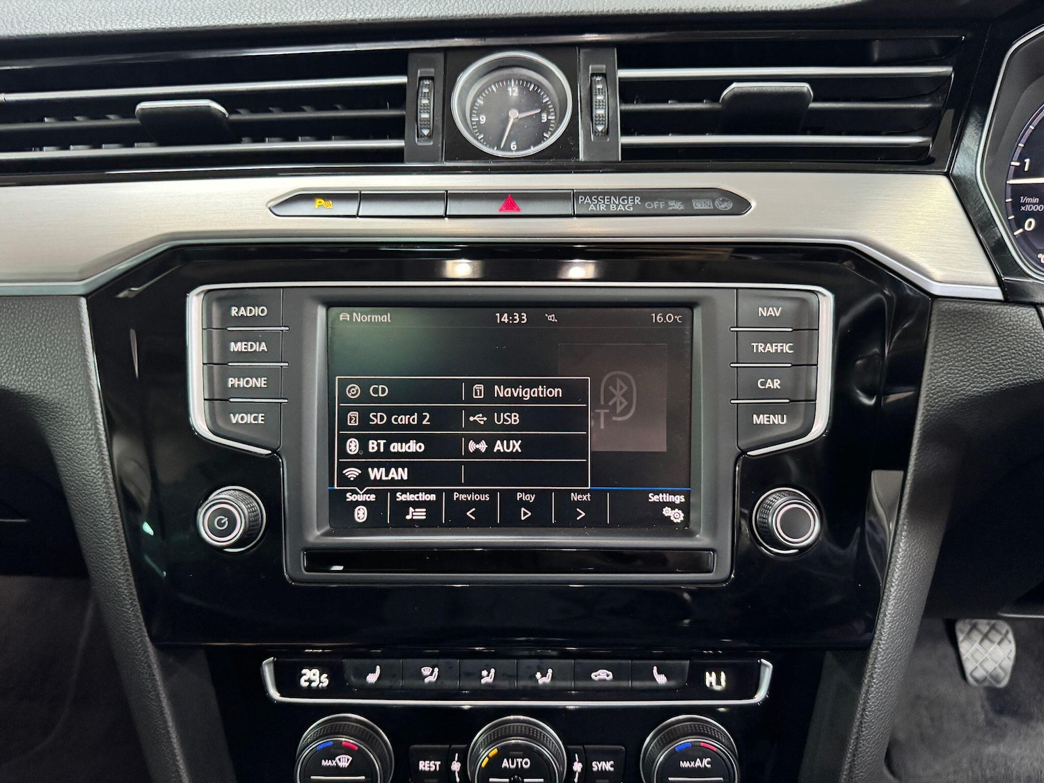 Used Volkswagen Passat 2017 for sale - 76083738: Photo 51