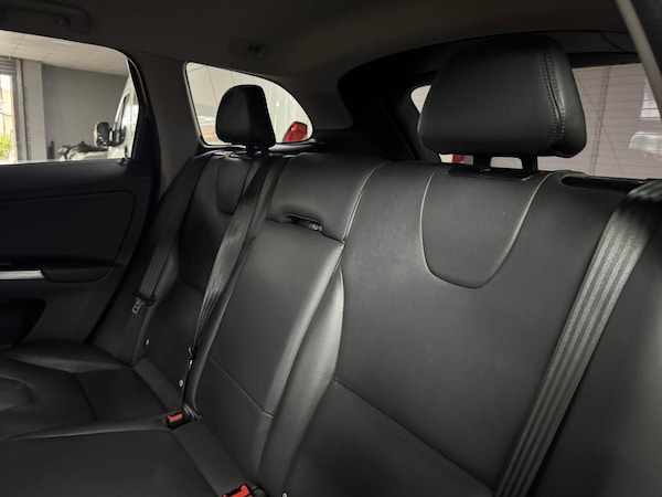 Used Volvo XC60 2016 for sale - 75589362: Photo 26