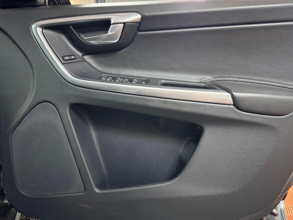 Used Volvo XC60 2016 for sale - 75589362: Photo 48