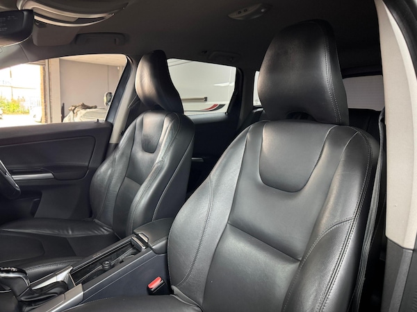 Used Volvo XC60 2016 for sale - 75589362: Photo 76