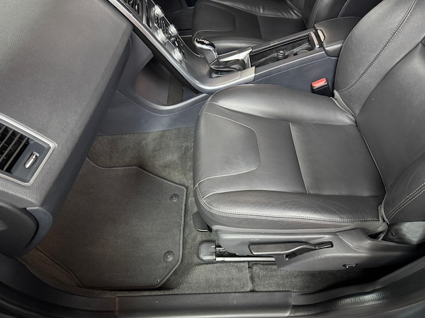 Used Volvo XC60 2016 for sale - 75589362: Photo 77