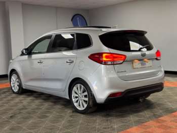 Used Kia Carens 2017 for sale - 74149123: Photo