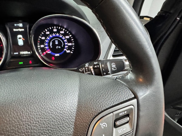 Used Hyundai Santa Fe 2014 for sale - 75364261: Photo 62