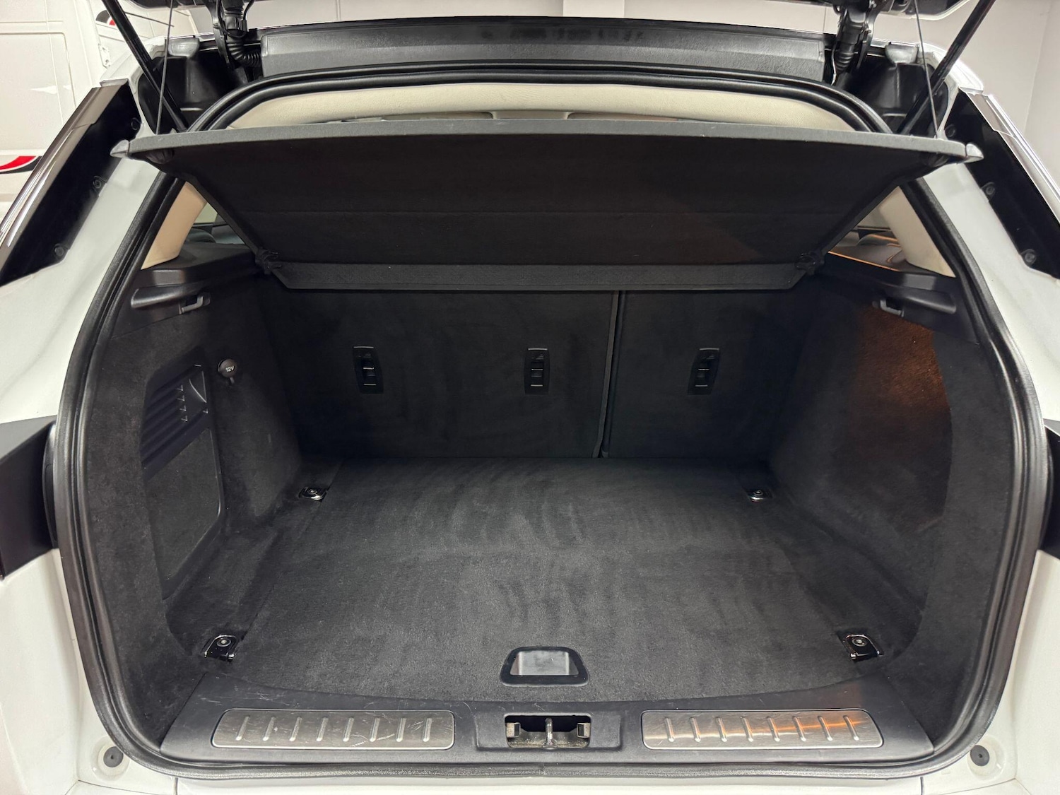 Vehicle 44