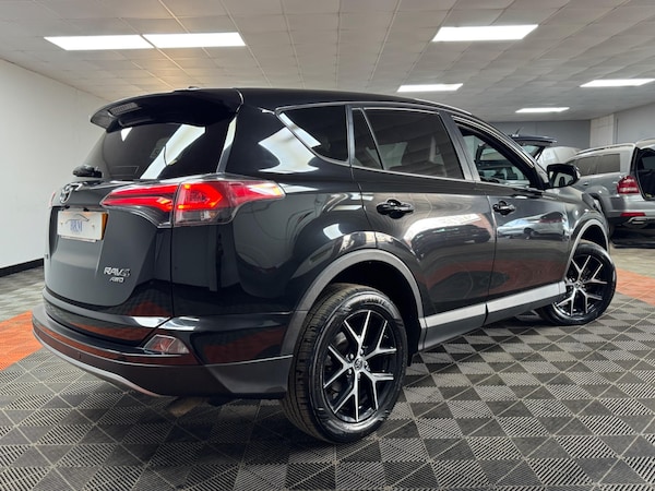 Used Toyota RAV4 2018 for sale - 74822813: Photo 12