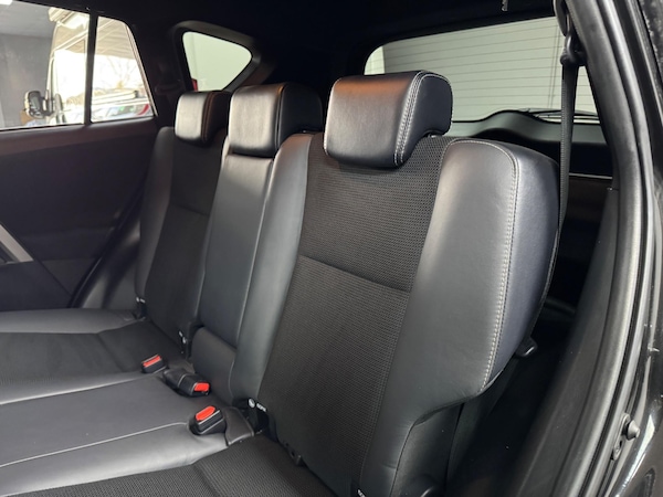 Used Toyota RAV4 2018 for sale - 74822813: Photo 25