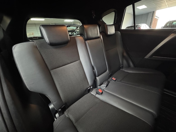 Used Toyota RAV4 2018 for sale - 74822813: Photo 33