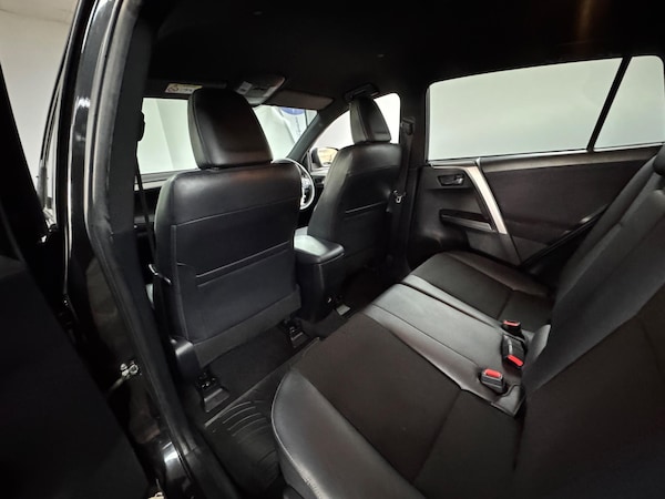Used Toyota RAV4 2018 for sale - 74822813: Photo 35
