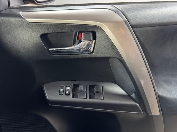 Used Toyota RAV4 2018 for sale - 74822813: Photo 43