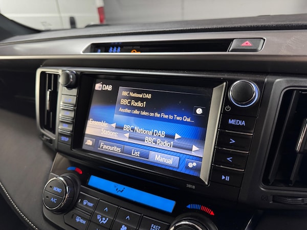 Used Toyota RAV4 2018 for sale - 74822813: Photo 55