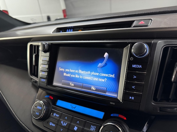 Used Toyota RAV4 2018 for sale - 74822813: Photo 61